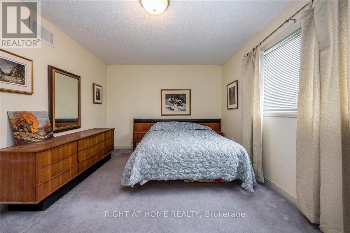 142 Leslie Avenue, Barrie, Ontario  L4N 9P4 - Photo 11 - S12898048