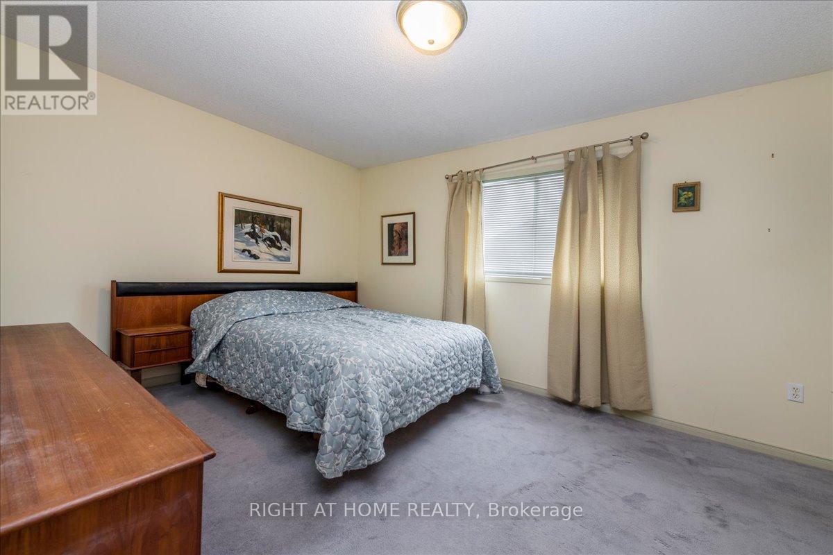 142 Leslie Avenue, Barrie, Ontario  L4N 9P4 - Photo 12 - S12898048