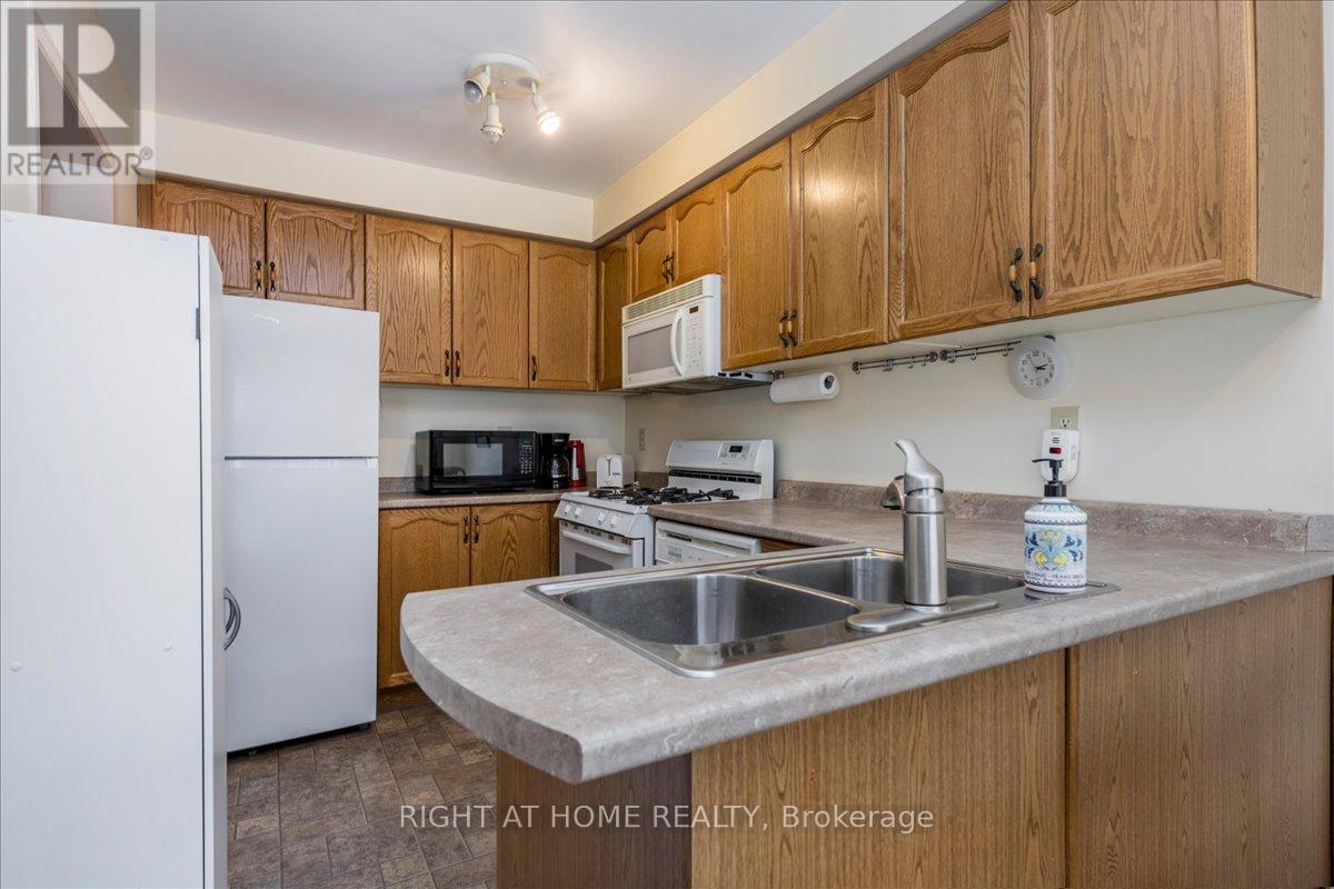 142 Leslie Avenue, Barrie, Ontario  L4N 9P4 - Photo 7 - S12898048