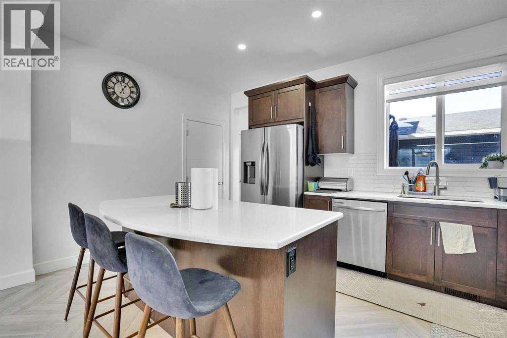 123 Carringham Road NW, Calgary, Alberta  T3P 1V3 - Photo 13 - A2291820