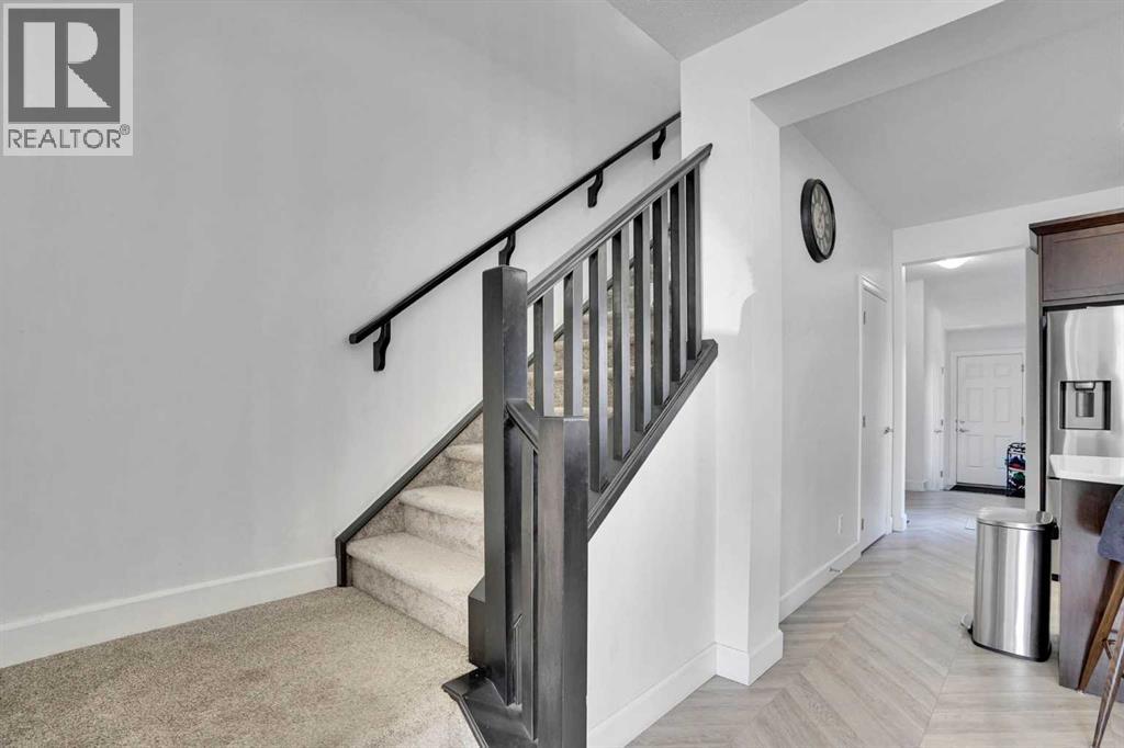 123 Carringham Road NW, Calgary, Alberta  T3P 1V3 - Photo 7 - A2291820