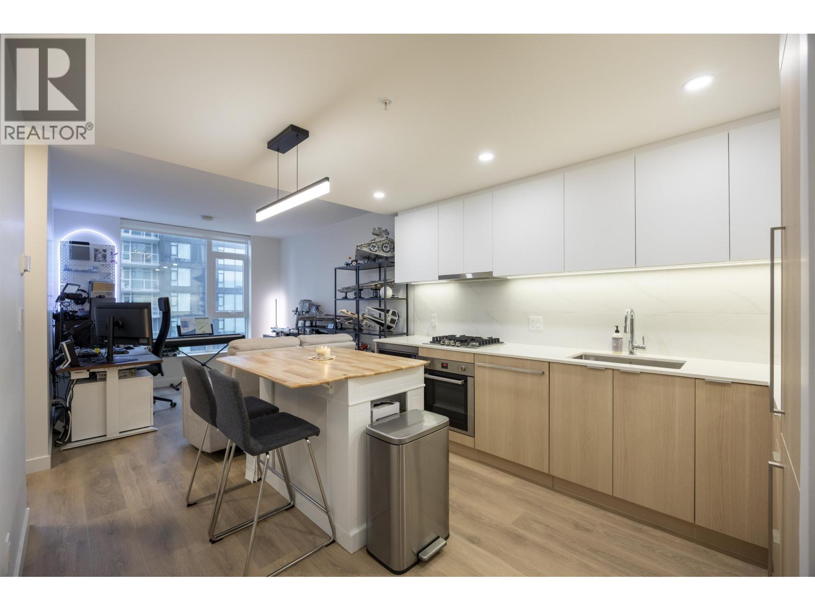 1205 318 Alderson Avenue, Coquitlam, British Columbia  V3K 0J1 - Photo 4 - R3101446