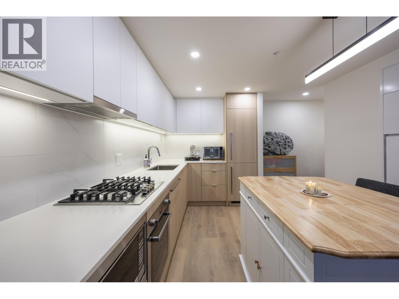 1205 318 Alderson Avenue, Coquitlam, British Columbia  V3K 0J1 - Photo 5 - R3101446