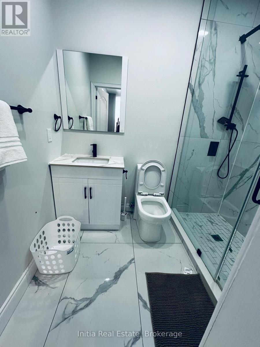 3212 Preserve Drive, Oakville, Ontario  L6M 0W6 - Photo 3 - W12898054