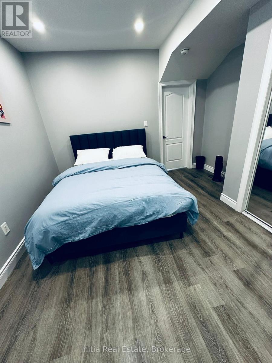 3212 Preserve Drive, Oakville, Ontario  L6M 0W6 - Photo 4 - W12898054