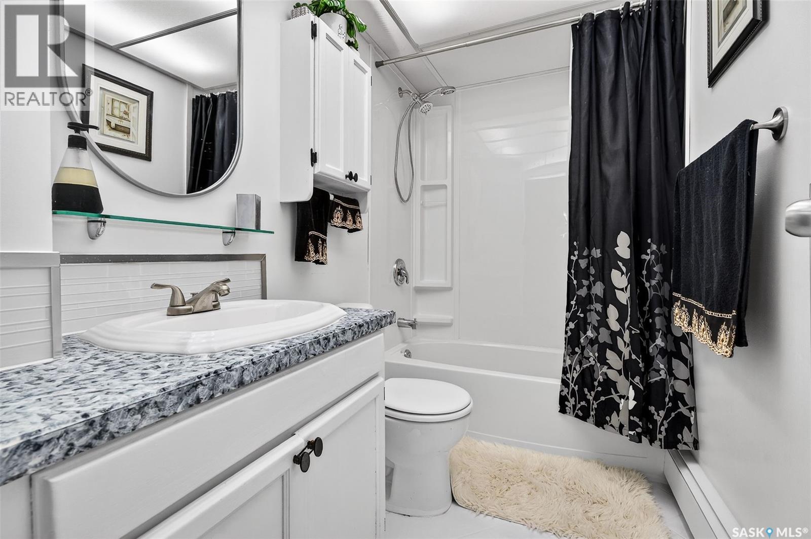 1345 Prince Crescent, Moose Jaw, Saskatchewan  S6H 6E6 - Photo 30 - SK030763