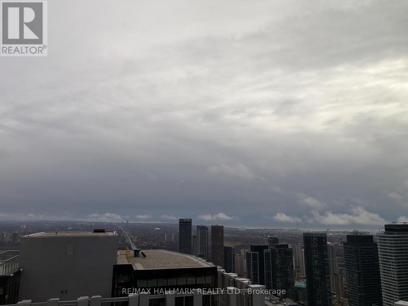 5705 - 11 Yorkville Avenue W, Toronto (Annex), Ontario  M4W 0B7 - Photo 21 - C12897540