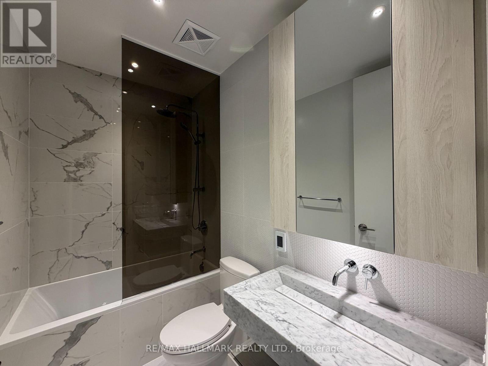 5705 - 11 Yorkville Avenue W, Toronto (Annex), Ontario  M4W 0B7 - Photo 20 - C12897540