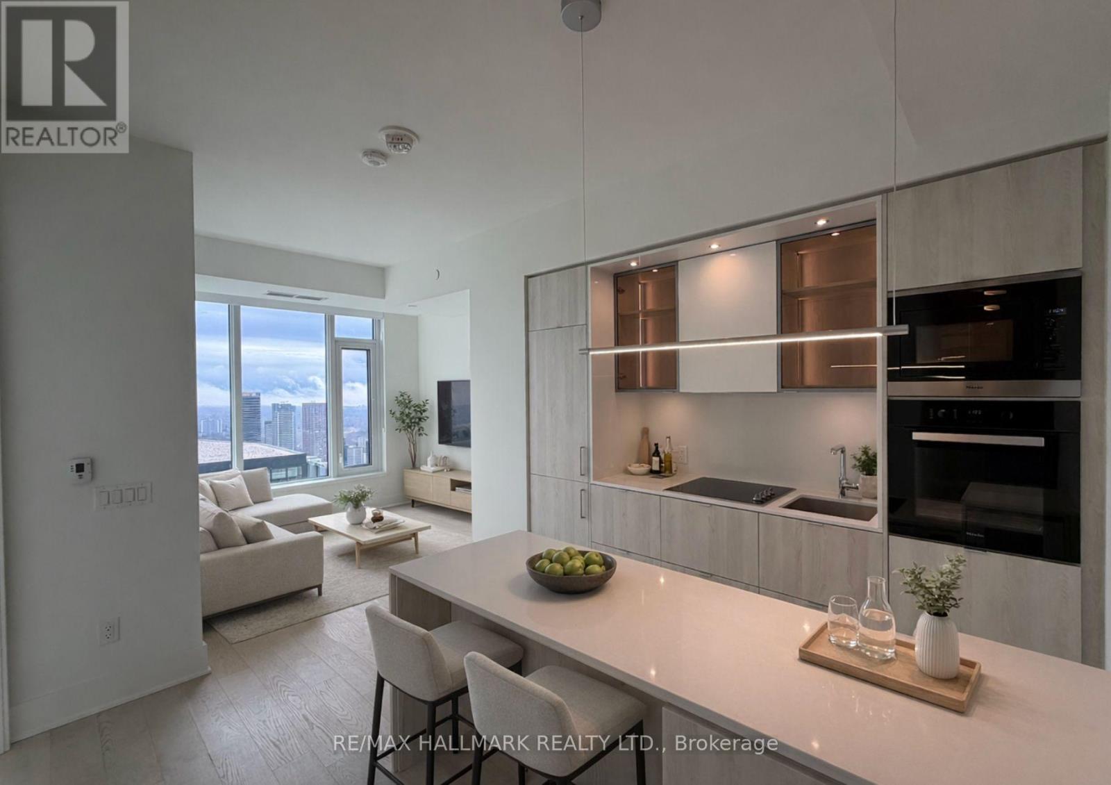 5705 - 11 Yorkville Avenue W, Toronto (Annex), Ontario  M4W 0B7 - Photo 3 - C12897540