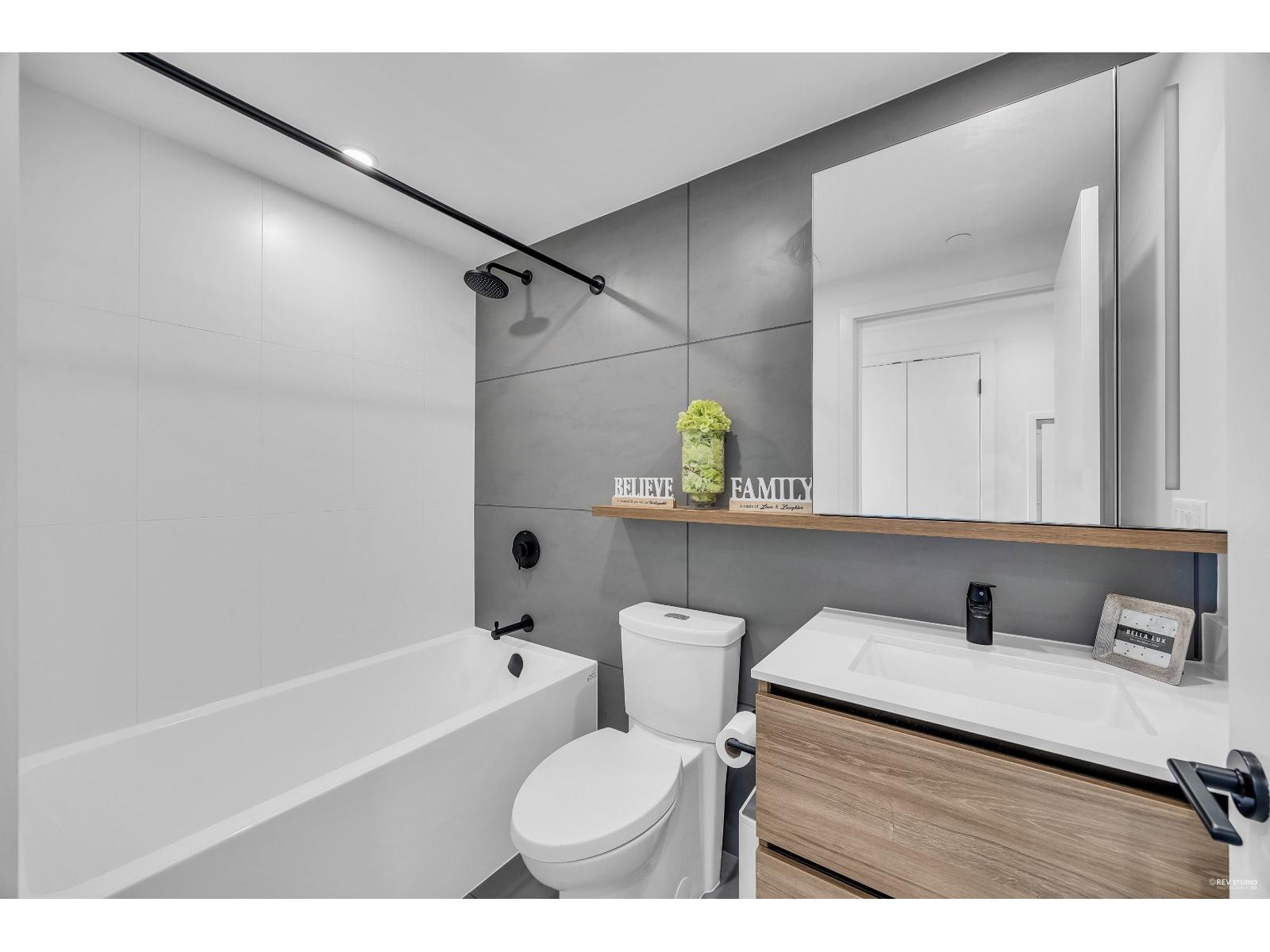 2202 13428 105 Avenue, Surrey, British Columbia  V3T 0S6 - Photo 21 - R3101329