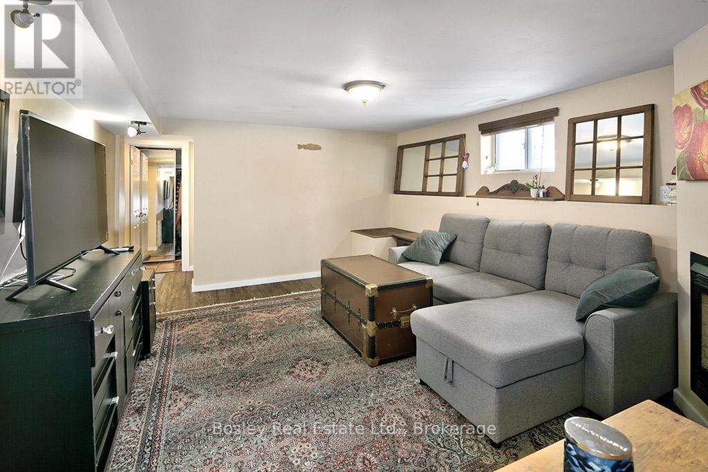 103 Brook Street, Blue Mountains, Ontario  N0H 1J0 - Photo 38 - X12898084