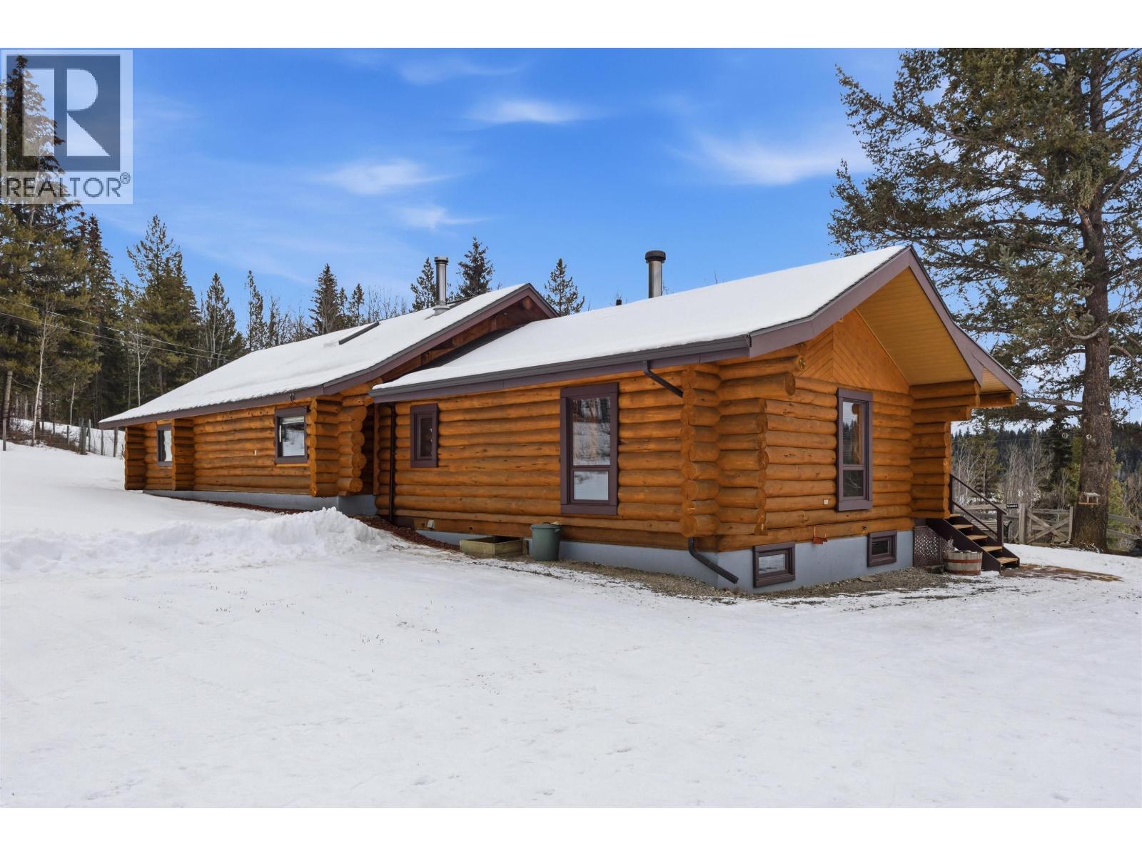 2815 Pioneer Crescent, 150 Mile House, British Columbia  V0K 2G0 - Photo 2 - R3101125