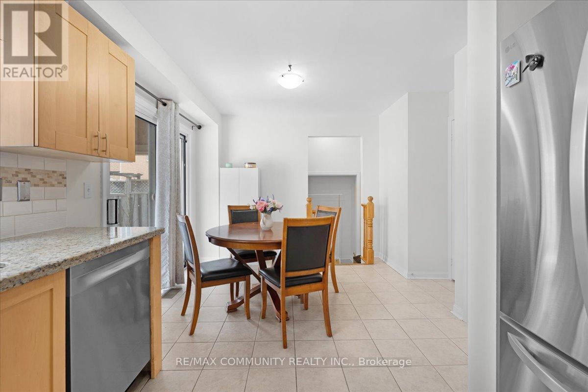 88 Mainland Crescent, Vaughan, Ontario  L6A 3G4 - Photo 12 - N12898080