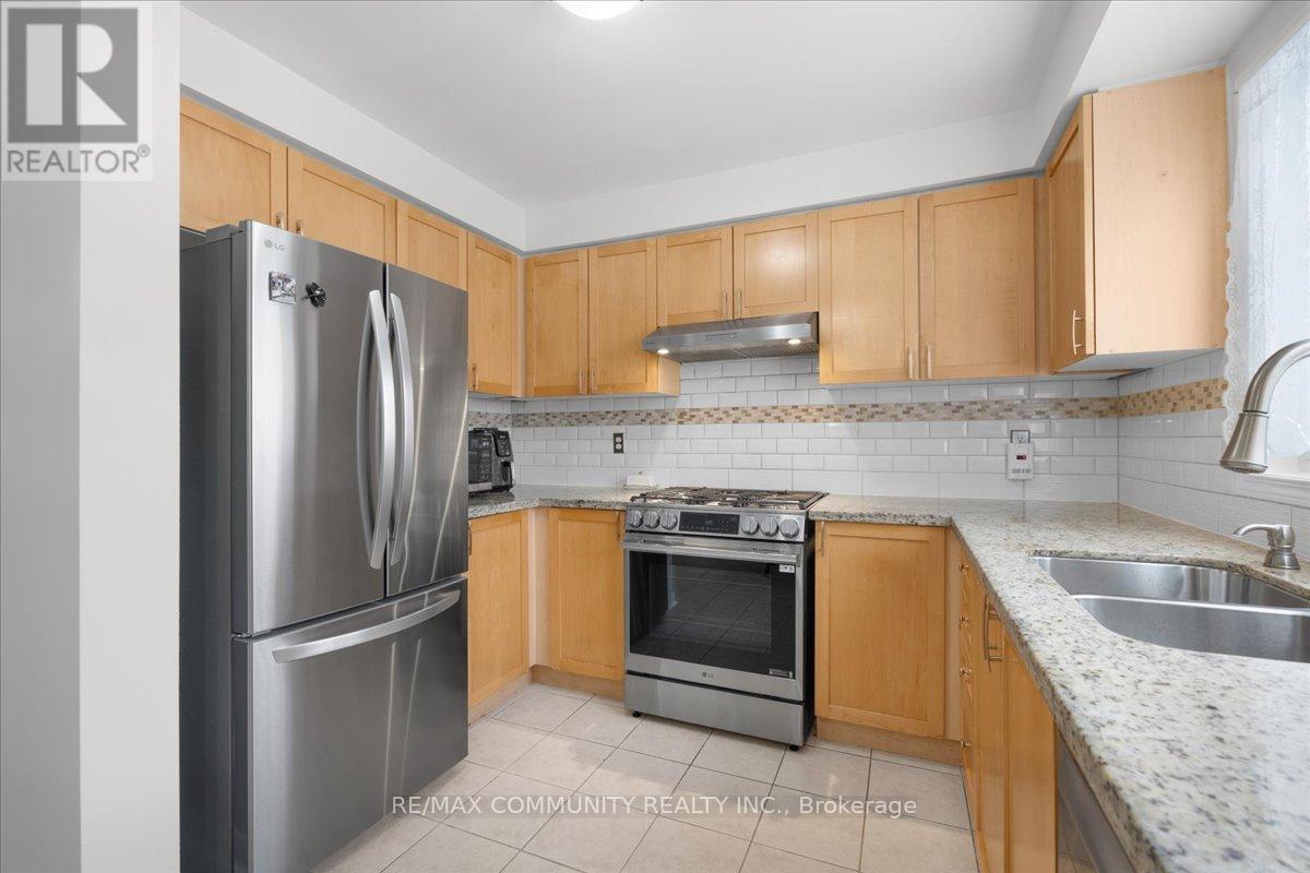 88 Mainland Crescent, Vaughan, Ontario  L6A 3G4 - Photo 9 - N12898080