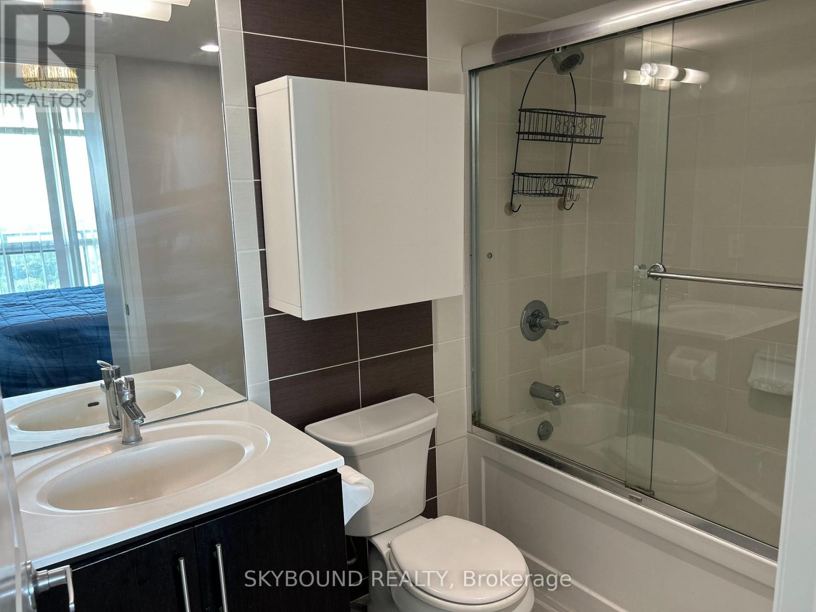 2004 - 215 Sherway Gardens Road, Toronto, Ontario  M9C 0A4 - Photo 13 - W12898078