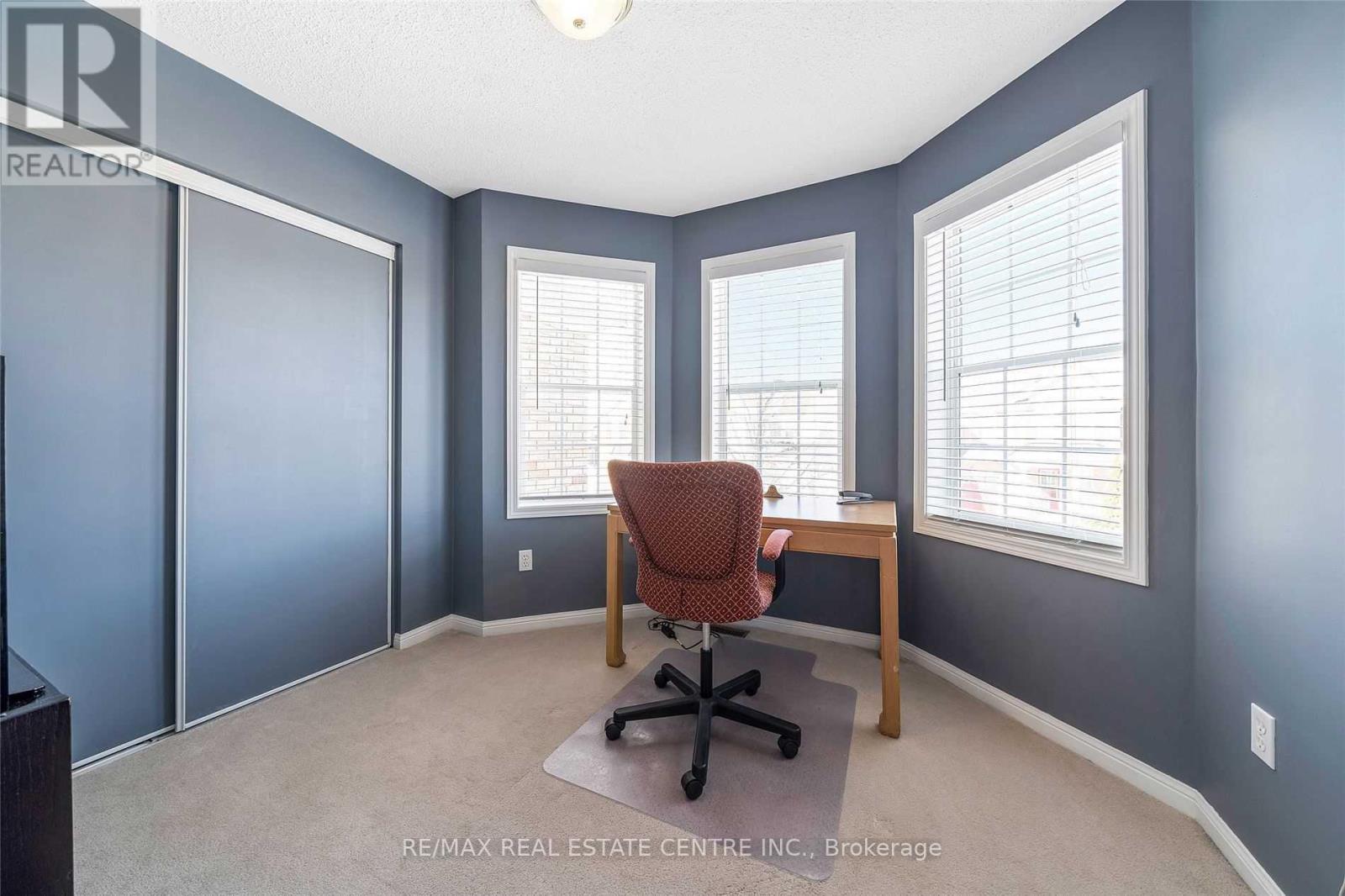 1024 Barclay Circle, Milton, Ontario  L9T 5W5 - Photo 11 - W12898090