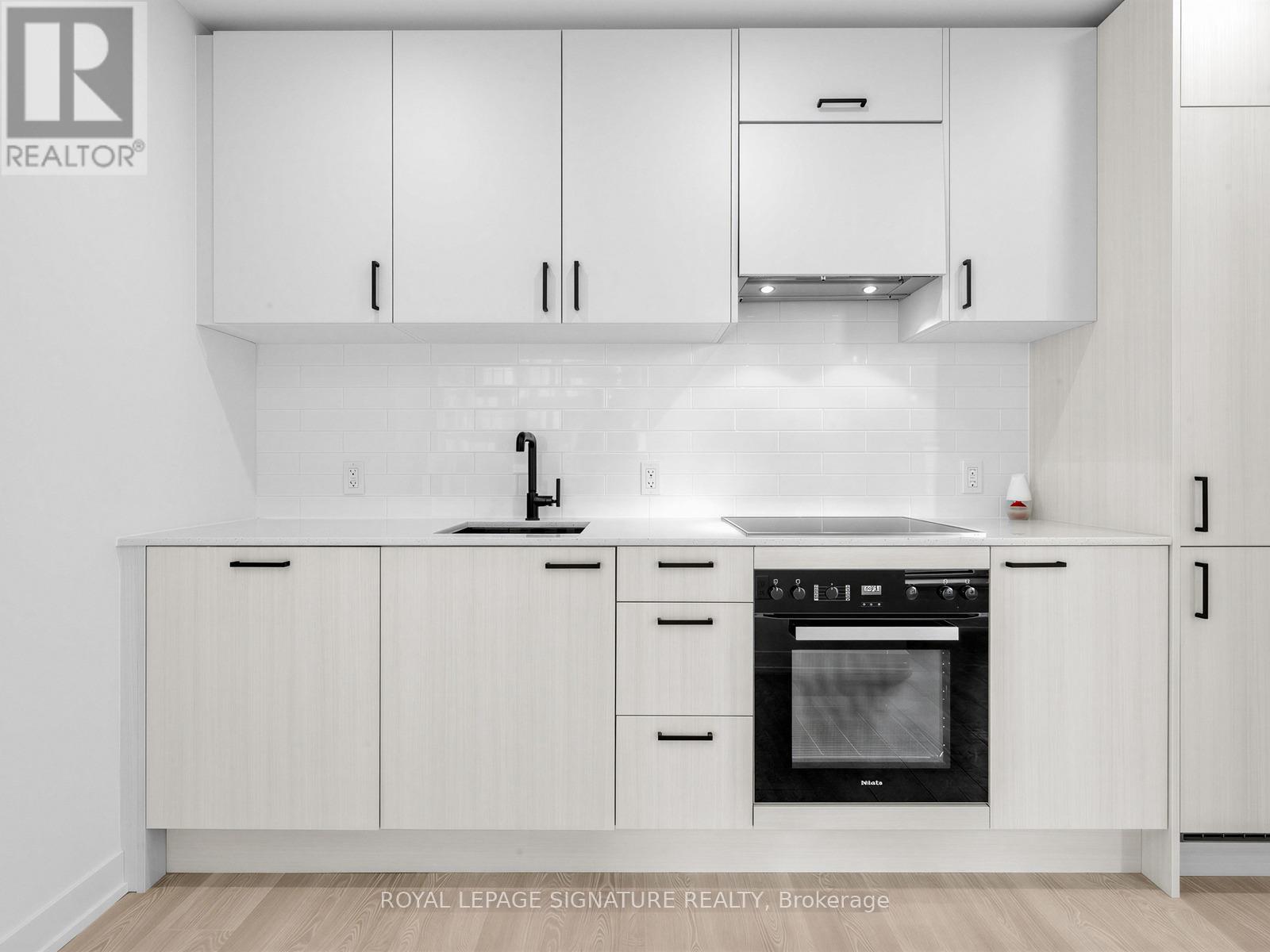 1007 - 1 Quarrington Lane, Toronto, Ontario  M3C 0S4 - Photo 22 - C12897846