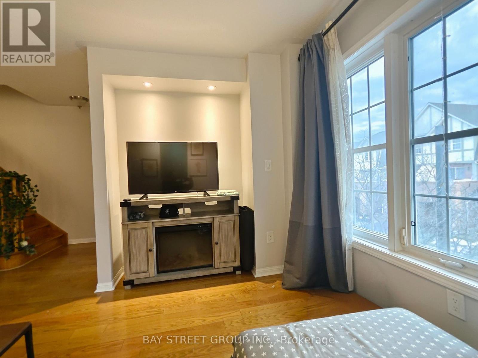 35 - 3030 Breakwater Court, Mississauga, Ontario  L5B 4N7 - Photo 11 - W12745782