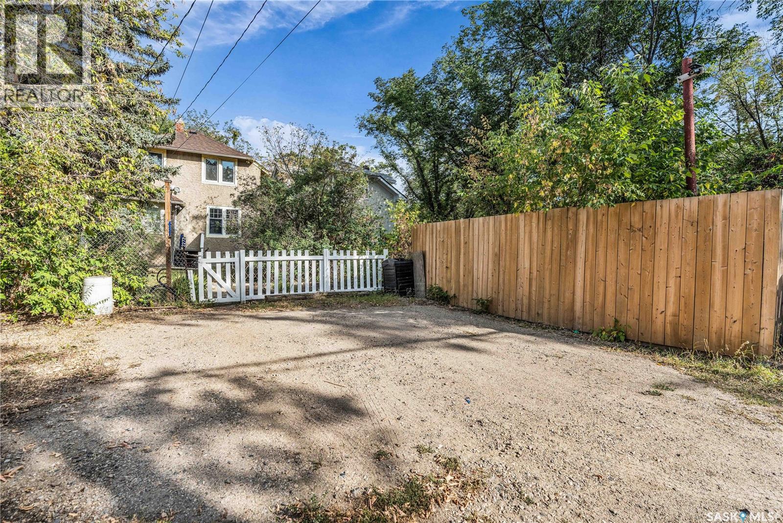 2272 Montague Street, Regina, Saskatchewan  S4T 3K3 - Photo 43 - SK030572