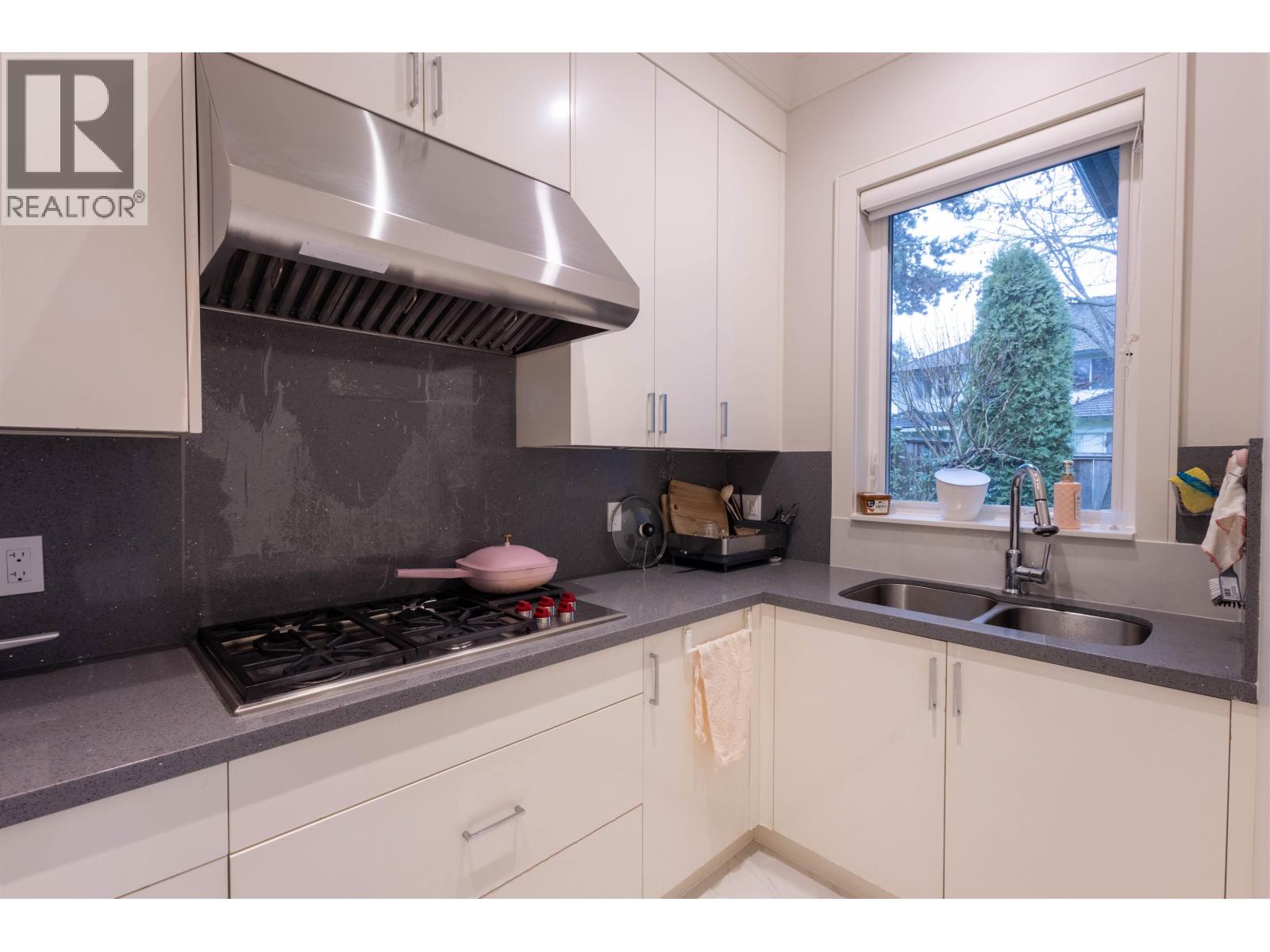 3571 Sable Avenue, Richmond, British Columbia  V7E 2A3 - Photo 9 - R3099220