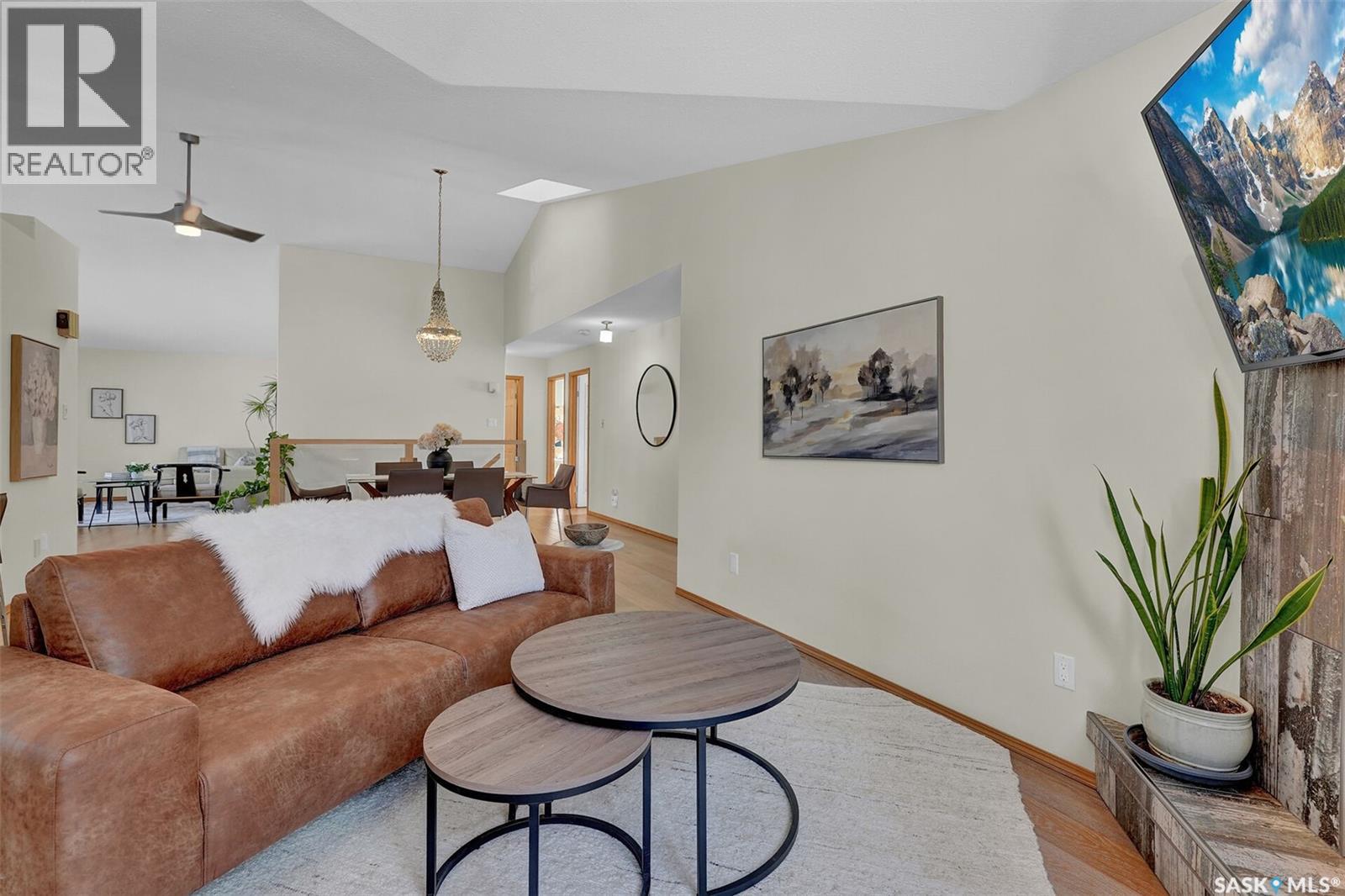 3328 Lakeshore Court, Regina, Saskatchewan  S4S 7H8 - Photo 10 - SK030723