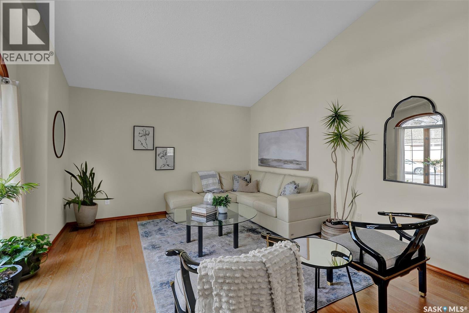 3328 Lakeshore Court, Regina, Saskatchewan  S4S 7H8 - Photo 6 - SK030723