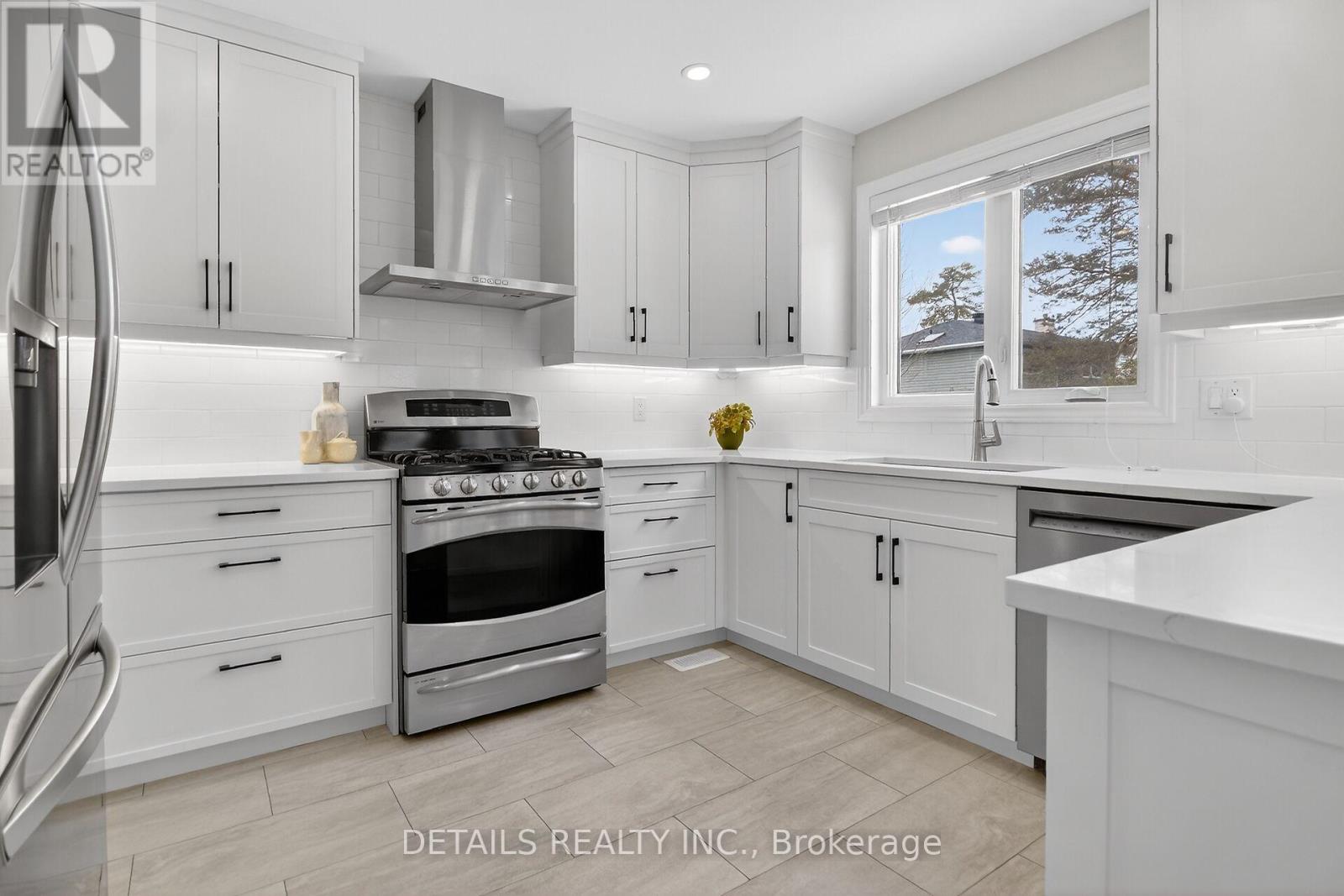 69 Willow Glen Drive, Ottawa, Ontario  K2M 1T1 - Photo 11 - X12898106