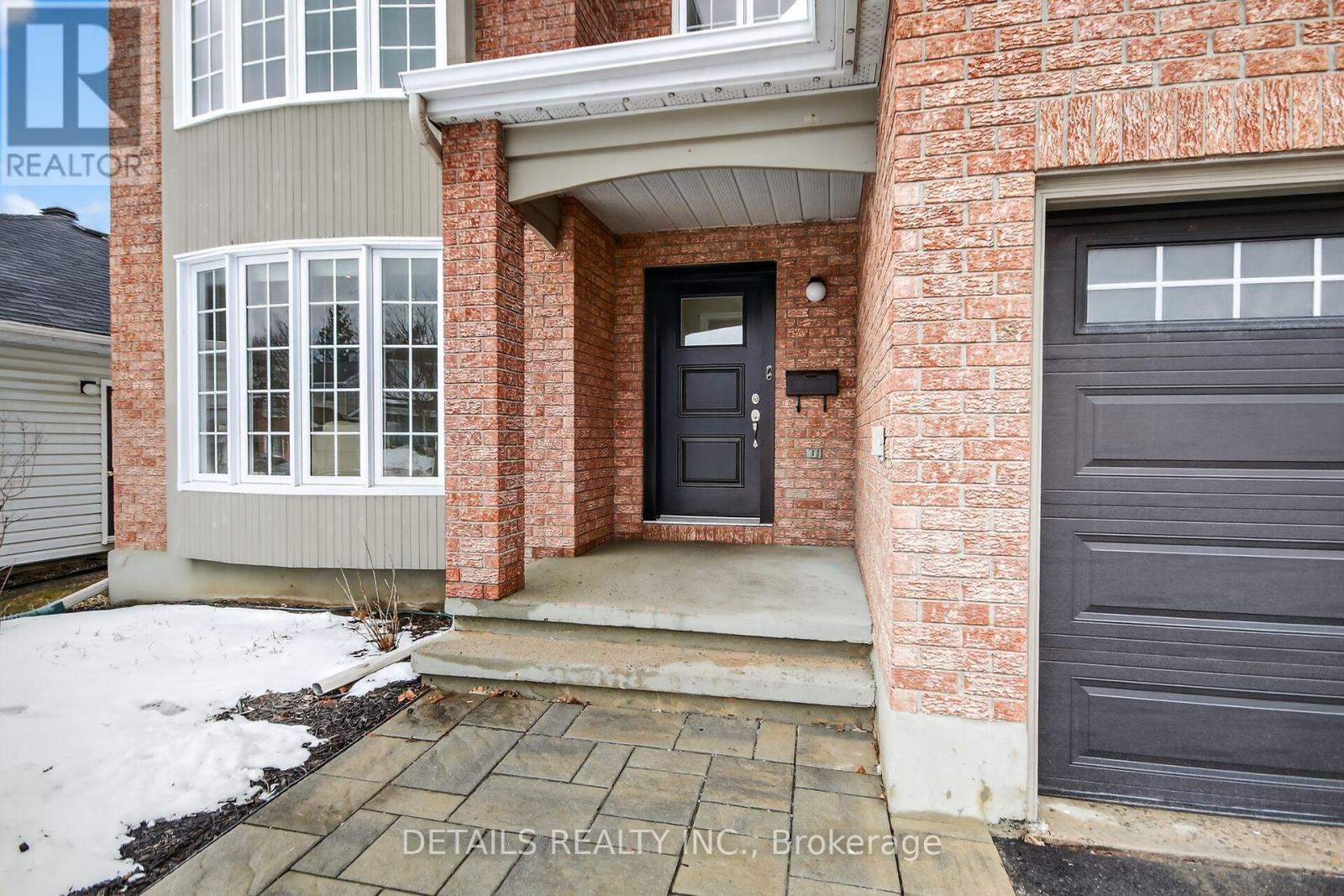 69 Willow Glen Drive, Ottawa, Ontario  K2M 1T1 - Photo 2 - X12898106