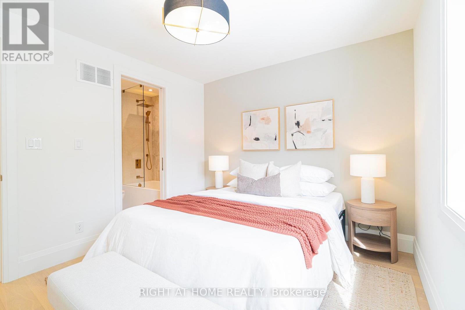 138 Winona Drive, Toronto, Ontario  M6G 3S7 - Photo 15 - C12898116