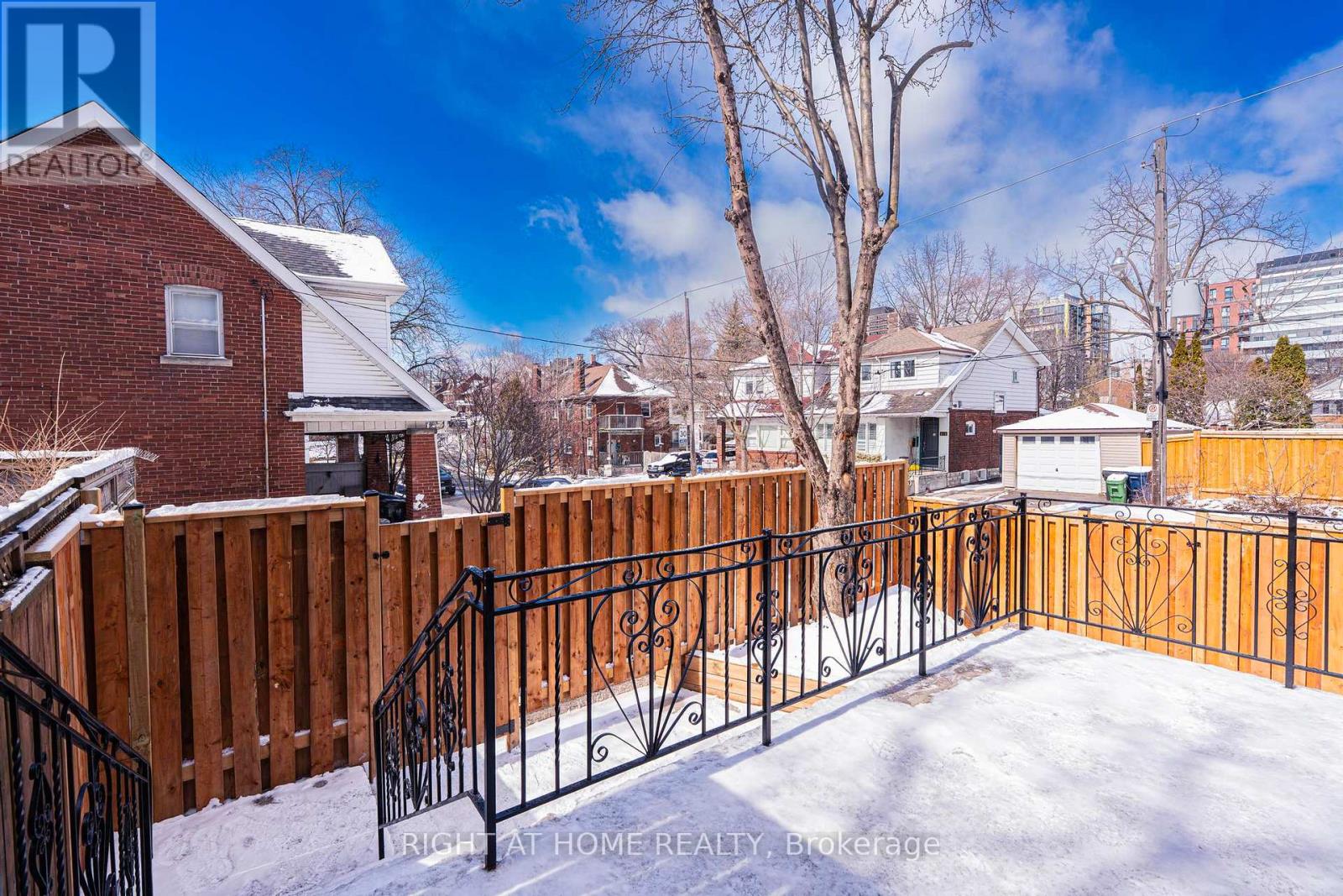 138 Winona Drive, Toronto, Ontario  M6G 3S7 - Photo 30 - C12898116