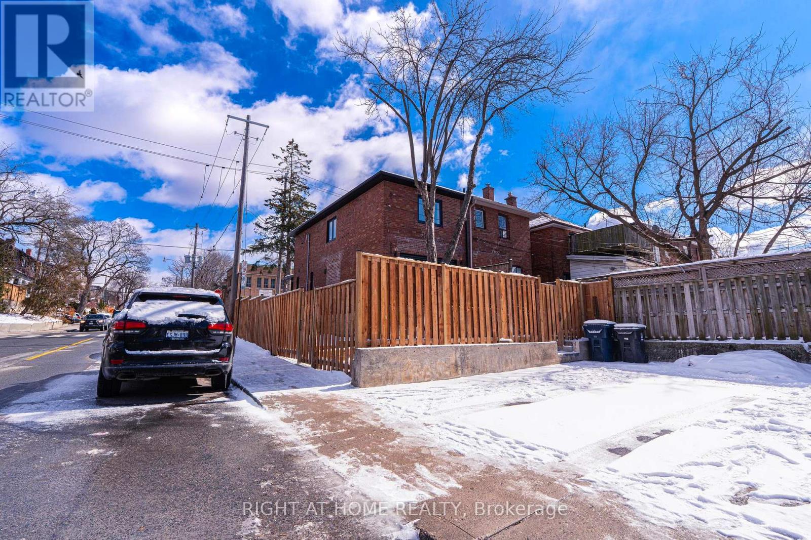 138 Winona Drive, Toronto, Ontario  M6G 3S7 - Photo 33 - C12898116