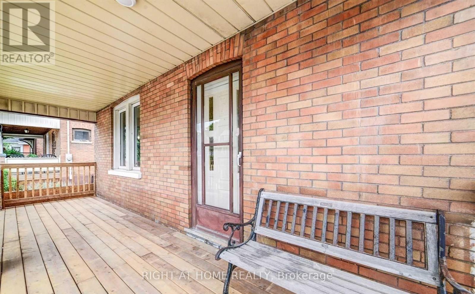 Bsmt - 35 Gibbons Street, Oshawa, Ontario  L1J 4X8 - Photo 2 - E12898108