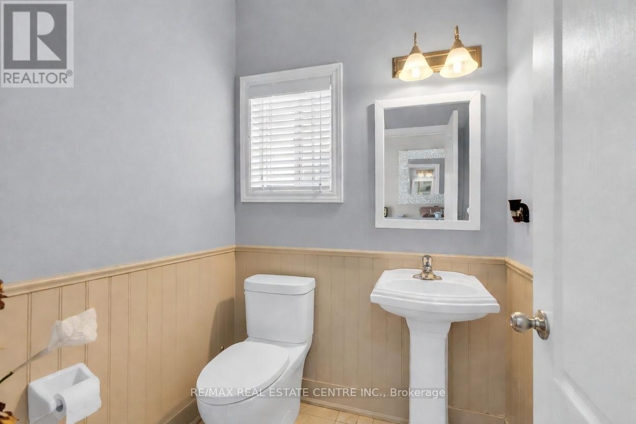 713 Halbert Drive, Shelburne, Ontario  L0N 1S2 - Photo 7 - X12895476