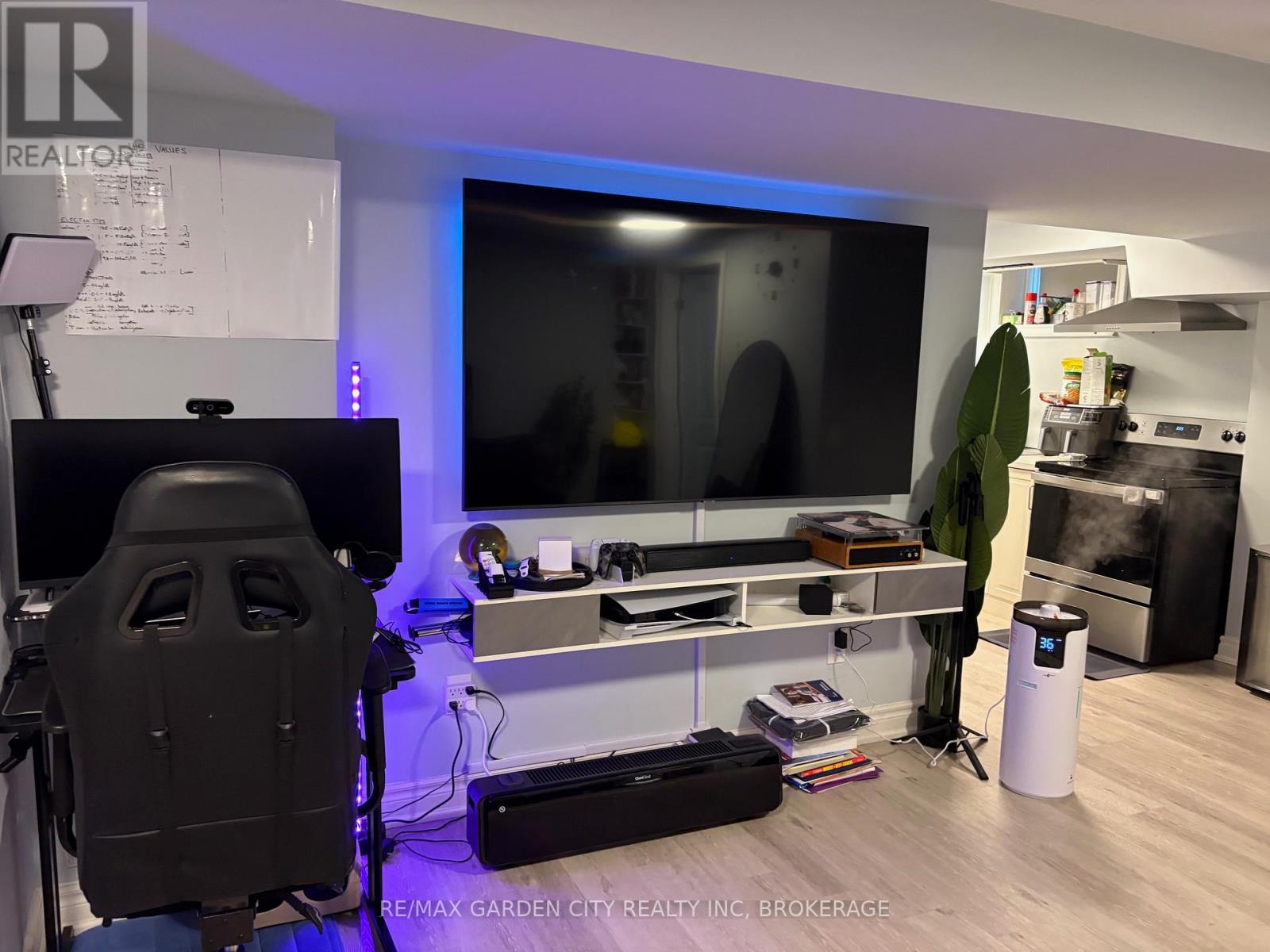 Lwr Bachelor - 33 Bounty Avenue, Thorold, Ontario  L2V 0H3 - Photo 6 - X12853342