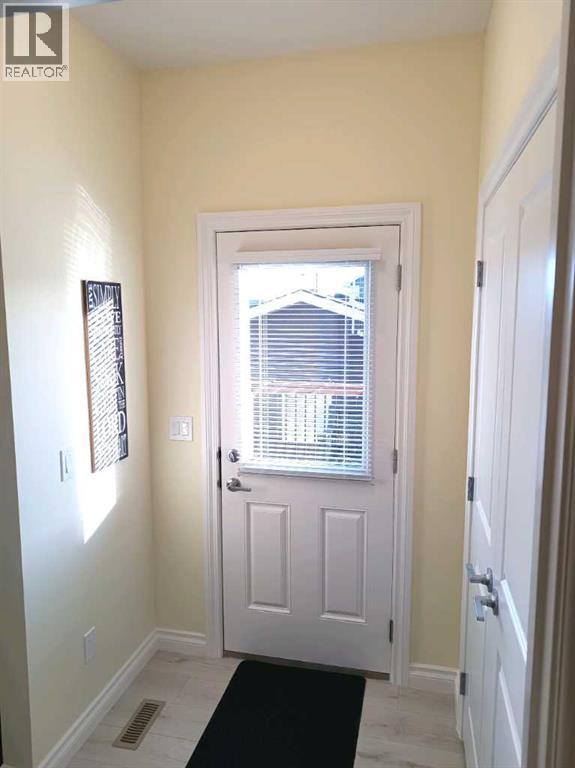 1100 Bayview Gardens SW, Airdrie, Alberta  T4B 5K4 - Photo 10 - A2279185