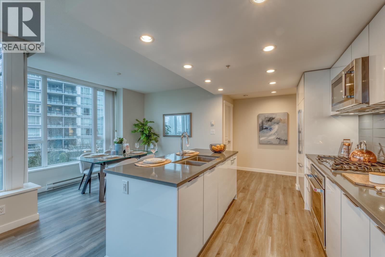 403 3100 Windsor Gate, Coquitlam, British Columbia  V3B 0P3 - Photo 10 - R3092721