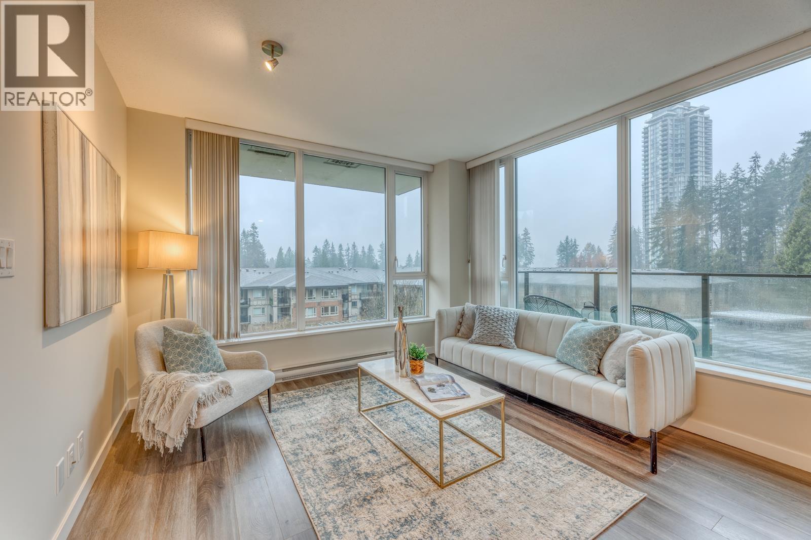 403 3100 Windsor Gate, Coquitlam, British Columbia  V3B 0P3 - Photo 2 - R3092721