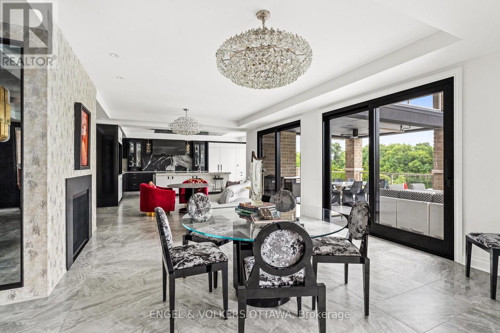 151 Winding Way, Ottawa, Ontario  K2C 3H1 - Photo 13 - X12898132