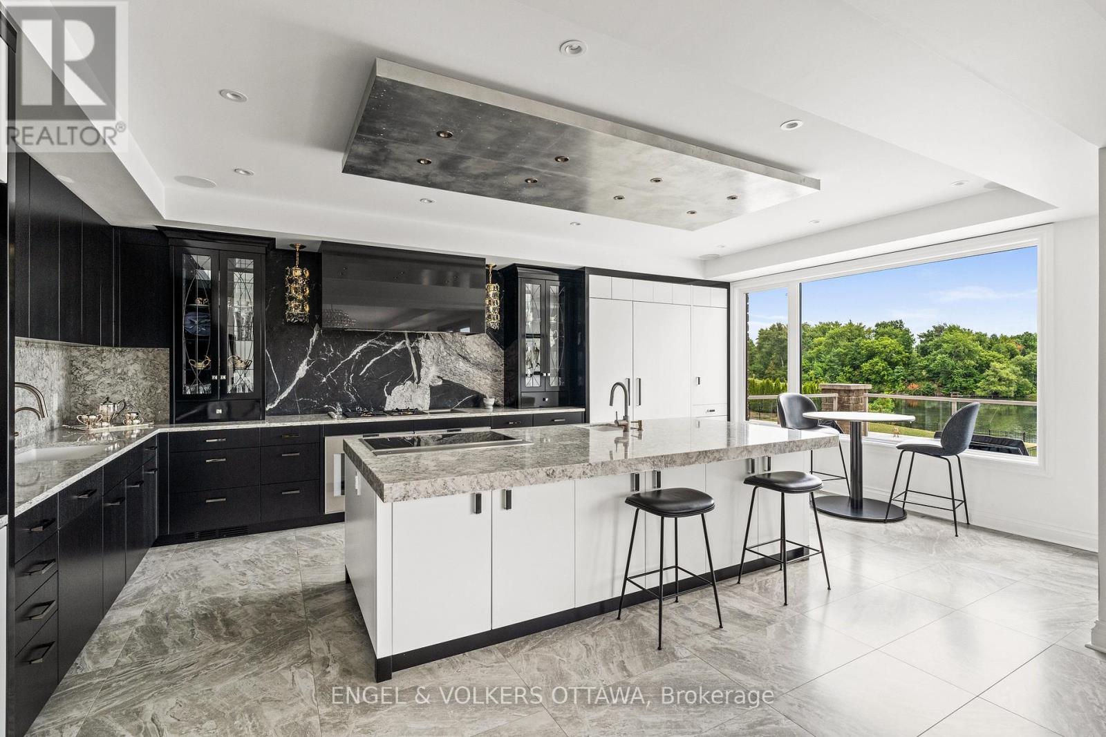 151 Winding Way, Ottawa, Ontario  K2C 3H1 - Photo 17 - X12898132