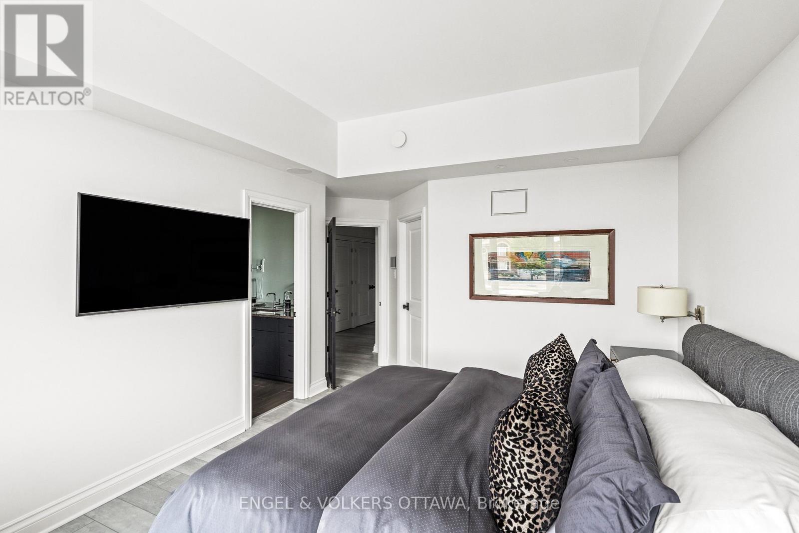 151 Winding Way, Ottawa, Ontario  K2C 3H1 - Photo 29 - X12898132