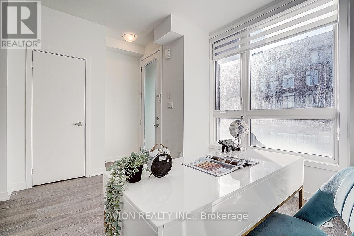 112 Green Gardens Boulevard, Toronto, Ontario  M6A 0E5 - Photo 10 - C12898136