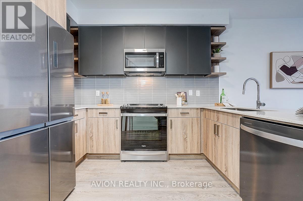 112 Green Gardens Boulevard, Toronto, Ontario  M6A 0E5 - Photo 13 - C12898136