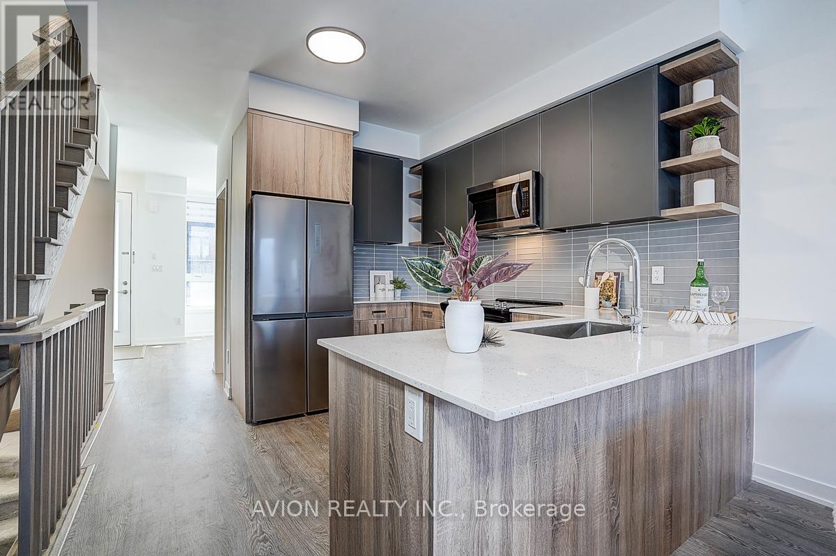 112 Green Gardens Boulevard, Toronto, Ontario  M6A 0E5 - Photo 14 - C12898136