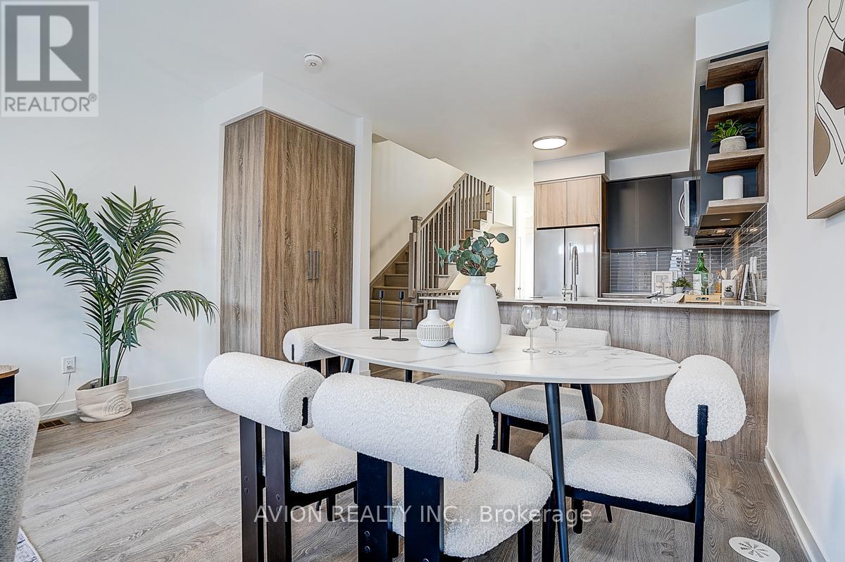 112 Green Gardens Boulevard, Toronto, Ontario  M6A 0E5 - Photo 17 - C12898136