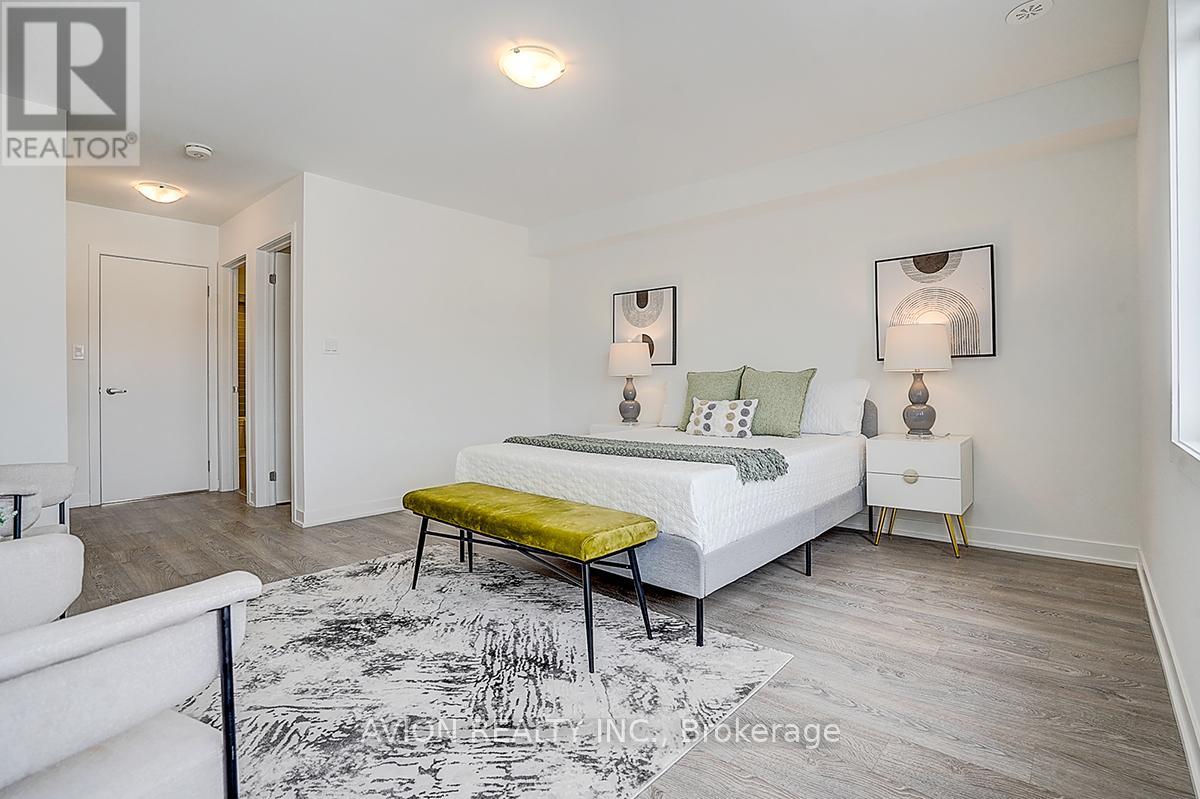 112 Green Gardens Boulevard, Toronto, Ontario  M6A 0E5 - Photo 31 - C12898136