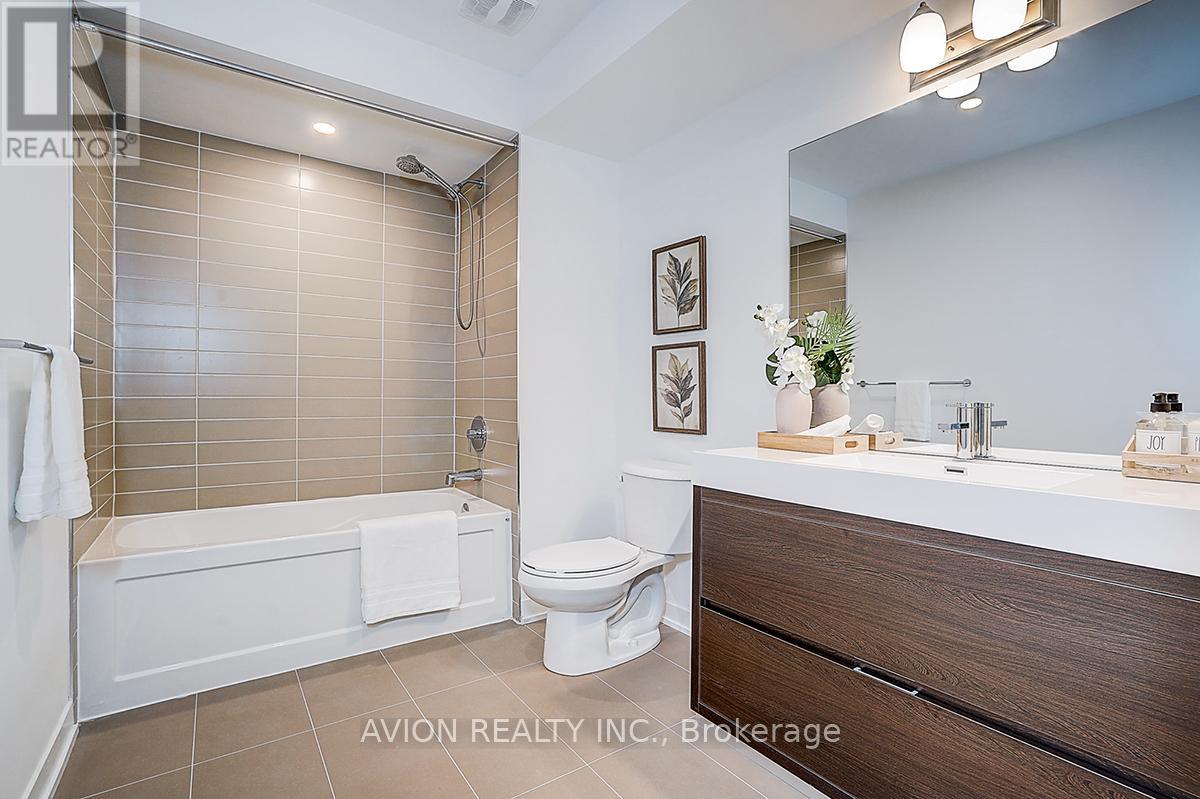 112 Green Gardens Boulevard, Toronto, Ontario  M6A 0E5 - Photo 33 - C12898136