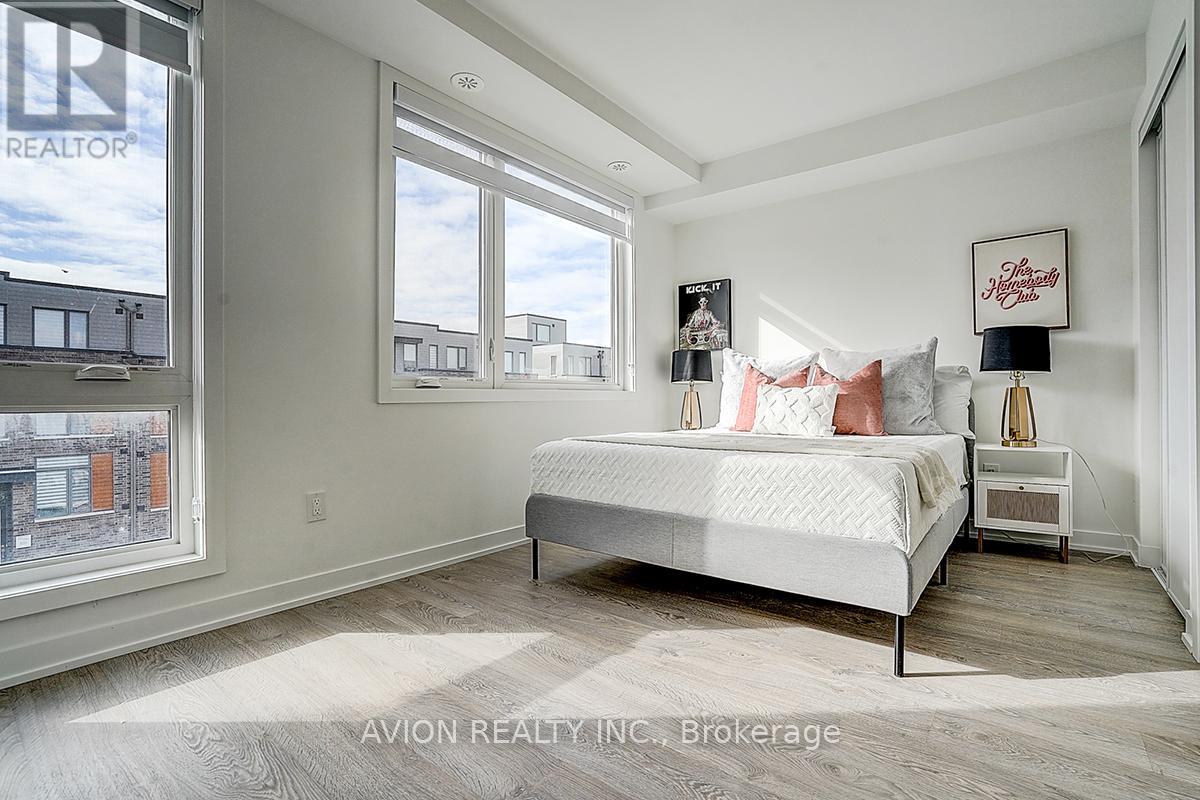 112 Green Gardens Boulevard, Toronto, Ontario  M6A 0E5 - Photo 35 - C12898136