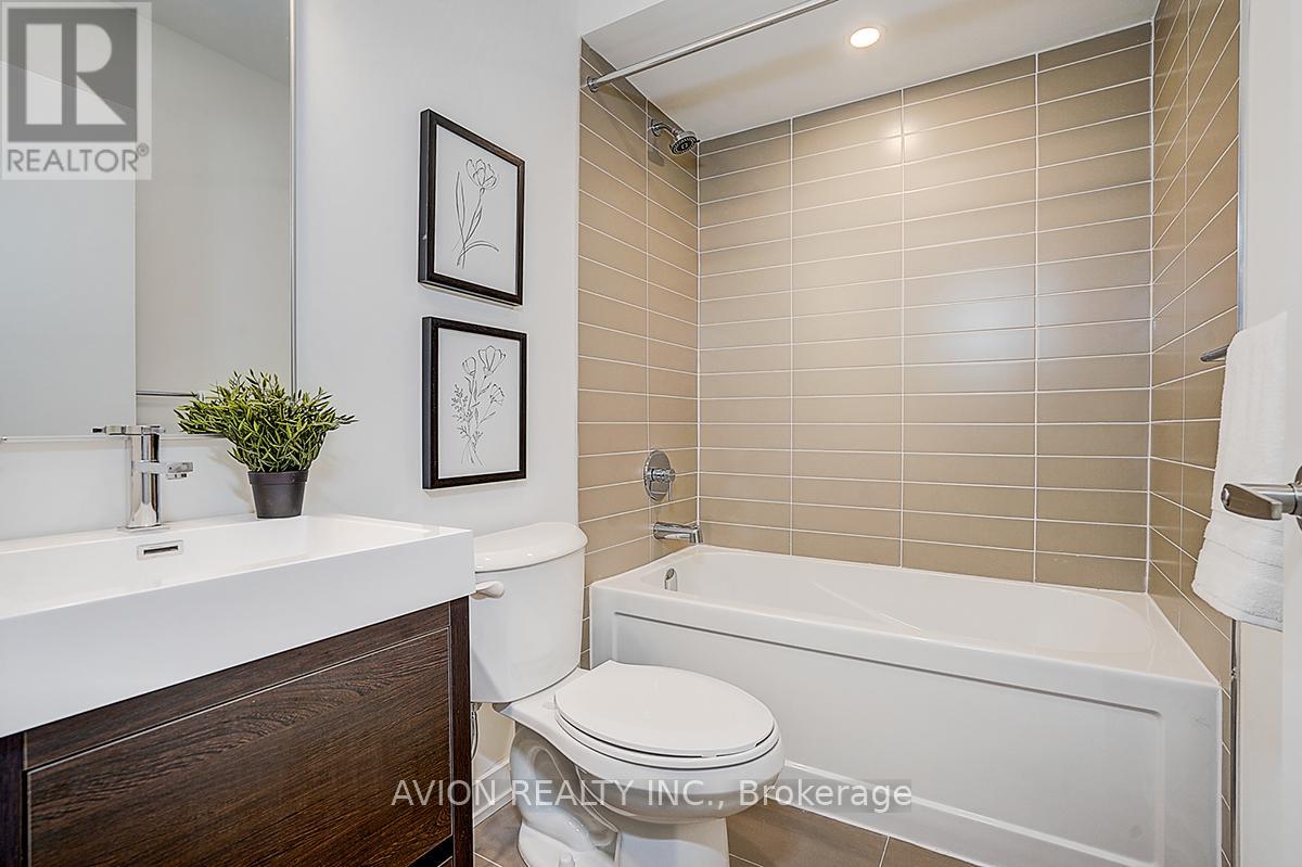 112 Green Gardens Boulevard, Toronto, Ontario  M6A 0E5 - Photo 37 - C12898136