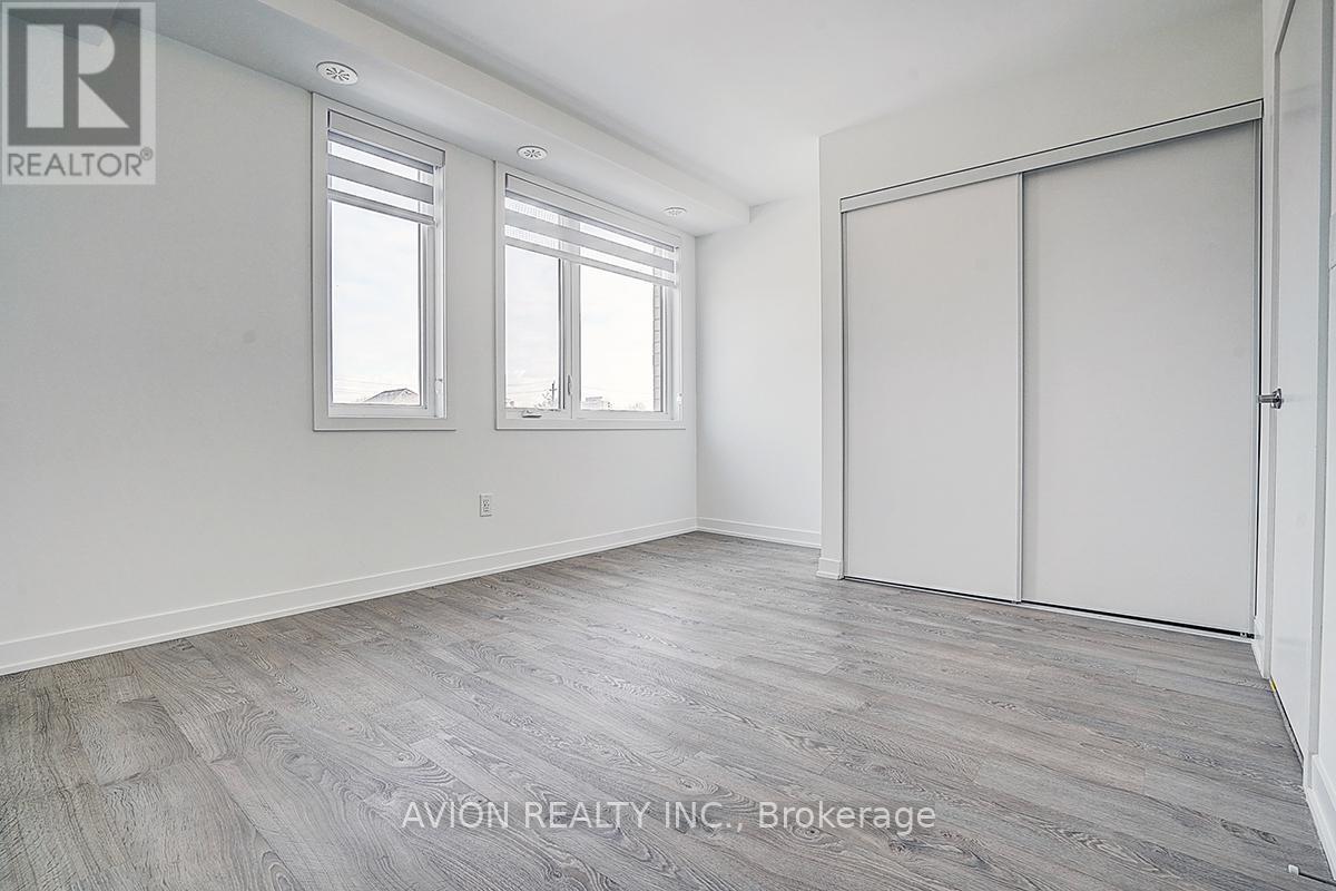 112 Green Gardens Boulevard, Toronto, Ontario  M6A 0E5 - Photo 41 - C12898136