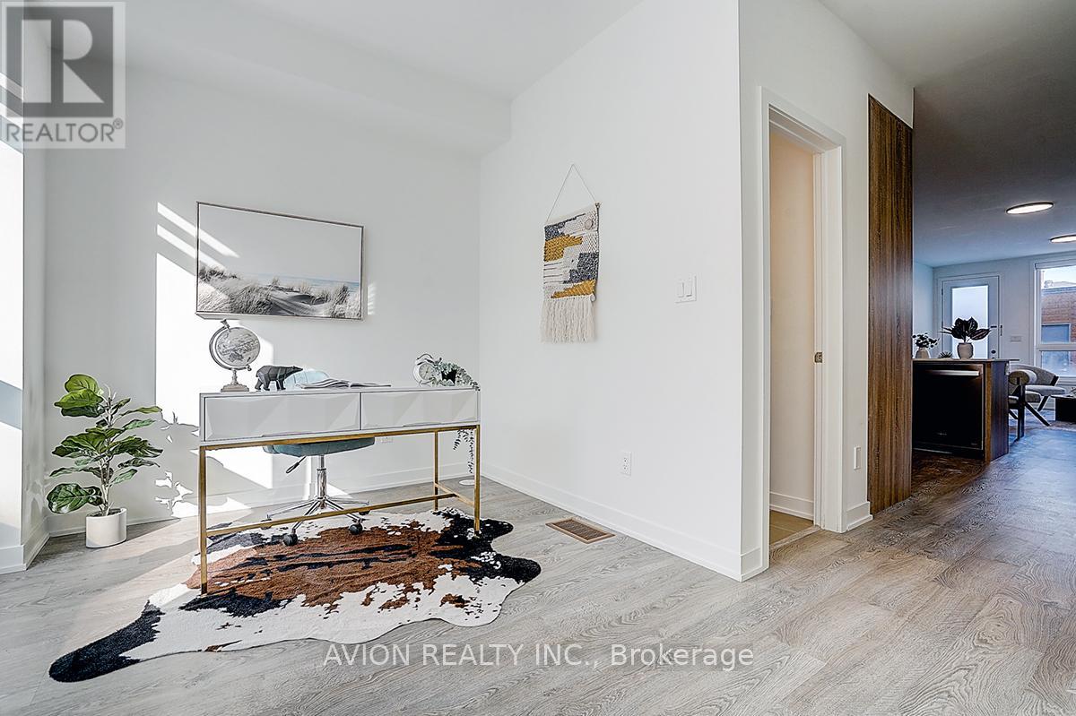 112 Green Gardens Boulevard, Toronto, Ontario  M6A 0E5 - Photo 9 - C12898136